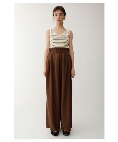 MOUSSY（マウジー）の「WAIST TUCK WIDE PANTS（その他パンツ・レディース・レッド/ブラック/ダークブラウン・2/1）」の3枚目の写真