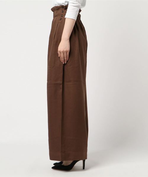 MOUSSY（マウジー）の「WAIST TUCK WIDE PANTS（その他パンツ・レディース・レッド/ブラック/ダークブラウン・2/1）」の4枚目の写真