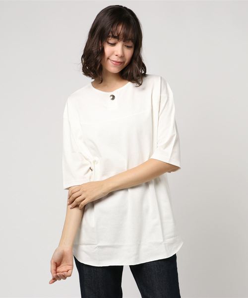 SpinnerBait（スピナーベイト）の「【SPINNER BAIT】スピナーベイト コンチョボタン ヘンリーネックカットソー (113BD)（Tシャツ/カットソー・レディース・レッド/ベージュ/ネイビー/ホワイト/ライトグレー・46/42/44）」の2枚目の写真