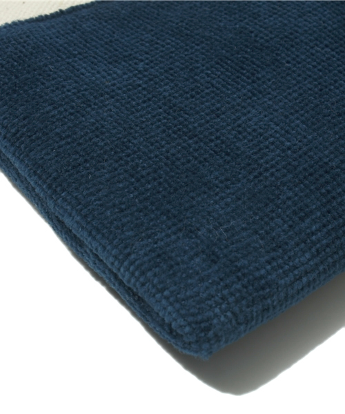 BEAMS BOY（ビームスボーイ）の「WINTER HEAVEN /  Clutch Bag（クラッチバッグ・レディース・ネイビー/その他1・ONE SIZE）」の5枚目の写真