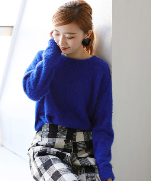 REAL CUBE(リアルキューブ)の「REAL CUBE フェザーシャギーニット(ニット/セーター・レディース・パープル/マスタード/アイボリー/ロイヤルブルー/ダークベージュ/レッドパープル・M/L)」の3枚目の写真