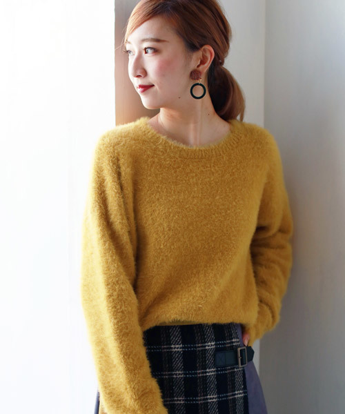 REAL CUBE(リアルキューブ)の「REAL CUBE フェザーシャギーニット(ニット/セーター・レディース・パープル/マスタード/アイボリー/ロイヤルブルー/ダークベージュ/レッドパープル・M/L)」の6枚目の写真