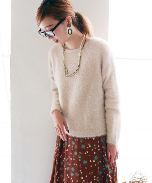 REAL CUBE(リアルキューブ)の「REAL CUBE フェザーシャギーニット(ニット/セーター・レディース・パープル/マスタード/アイボリー/ロイヤルブルー/ダークベージュ/レッドパープル・M/L)」の14枚目の写真