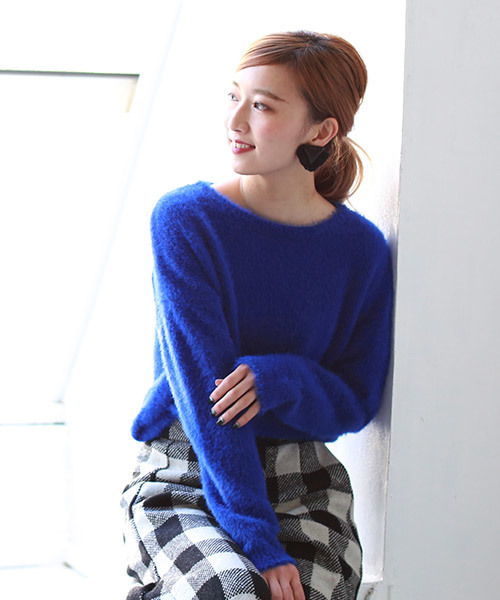 REAL CUBE(リアルキューブ)の「REAL CUBE フェザーシャギーニット(ニット/セーター・レディース・パープル/マスタード/アイボリー/ロイヤルブルー/ダークベージュ/レッドパープル・M/L)」の17枚目の写真