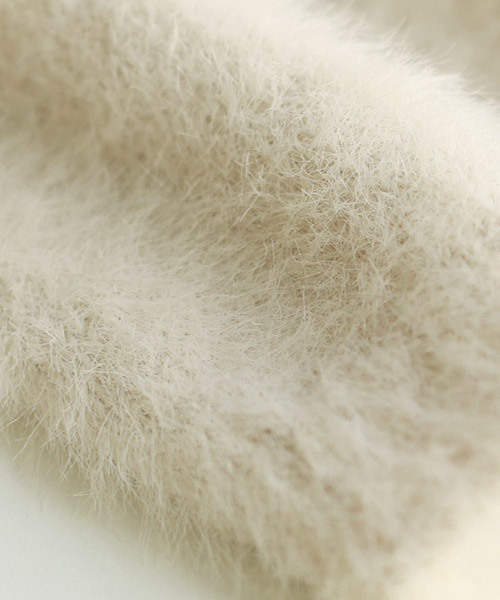 REAL CUBE(リアルキューブ)の「REAL CUBE フェザーシャギーニット(ニット/セーター・レディース・パープル/マスタード/アイボリー/ロイヤルブルー/ダークベージュ/レッドパープル・M/L)」の10枚目の写真