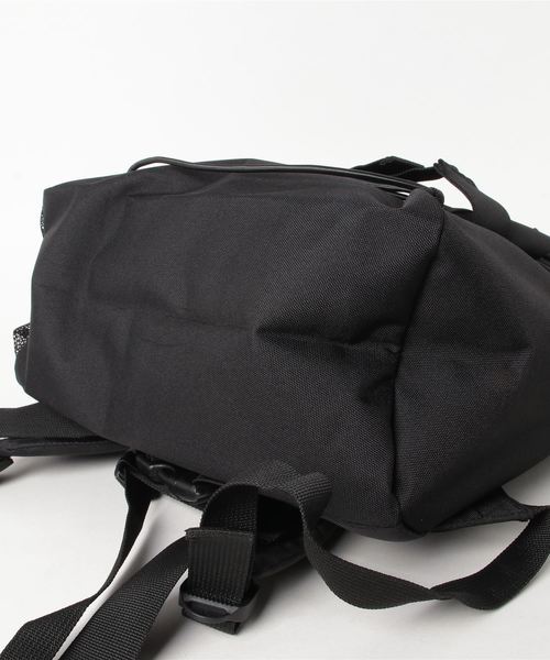 Carhartt WIP(カーハートダブリューアイピー)の「KICKFLIP BACKPACK(バックパック/リュック・メンズ・ブラック/レッド/カーキ/ウッドランド/ブラウン/ブルー/ダークネイビー・ONE SIZE)」の8枚目の写真