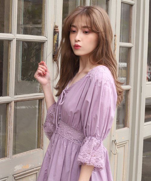 one after another NICE CLAUP（ワンアフターアナザーナイスクラップ）の「レース切替えコットンチュニック（チュニック・レディース・ブラック/オフホワイト/アイボリー/ラベンダー・FREE）」の20枚目の写真