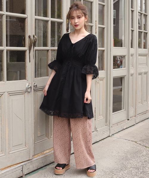 one after another NICE CLAUP（ワンアフターアナザーナイスクラップ）の「レース切替えコットンチュニック（チュニック・レディース・ブラック/オフホワイト/アイボリー/ラベンダー・FREE）」の11枚目の写真