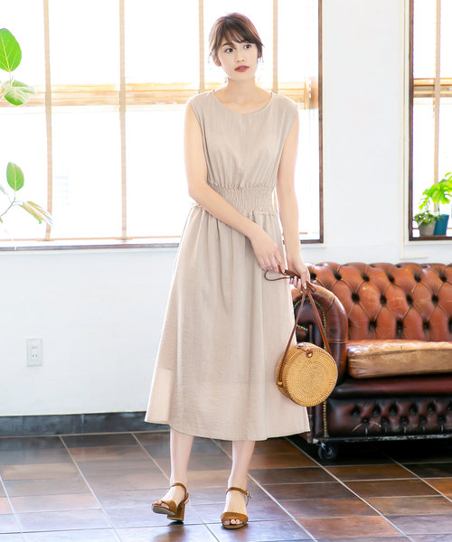 KOBE LETTUCE（コウベレタス）の「ウエストシャーリングゴムマキシ丈ワンピース（ワンピース・レディース・ベージュ/ブラック/オレンジ/イエロー・FREE）」の3枚目の写真