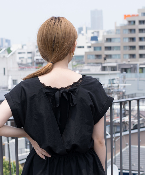 w closet(ダブルクローゼット)の「カシュクールウエストマークプルオーバー(シャツ/ブラウス・レディース・ブラック/ラベンダー/ライトベージュ・FREE)」の6枚目の写真