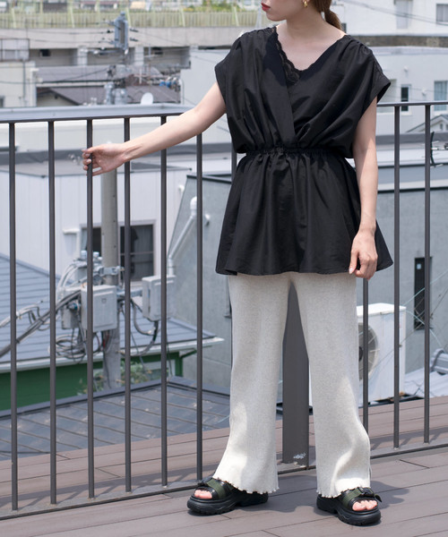 w closet(ダブルクローゼット)の「カシュクールウエストマークプルオーバー(シャツ/ブラウス・レディース・ブラック/ラベンダー/ライトベージュ・FREE)」の7枚目の写真