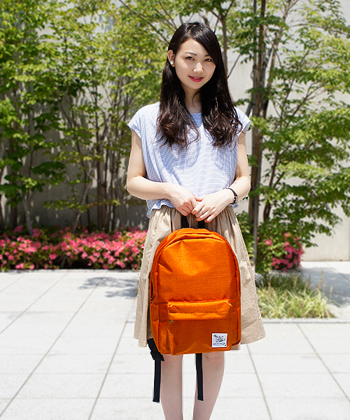 CIAOPANIC（チャオパニック）の「《WEB限定SALE価格》【The Sun And Classic/TSAC】CLASSIC DAYPACK/クラシックデイパック（バックパック/リュック・レディース・ブラック/ブラウン/グリーン/モスグリーン/ネイビー/パープル/マスタード/レッド/ワイン/オレンジ・FREE）」の3枚目の写真