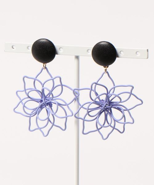 チャイハネ（チャイハネ）の「【チャイハネ】ワイヤーワークフラワーピアス（ピアス（両耳用）・レディース・ブラック/パープル/レッド/イエロー・FREE）」の2枚目の写真
