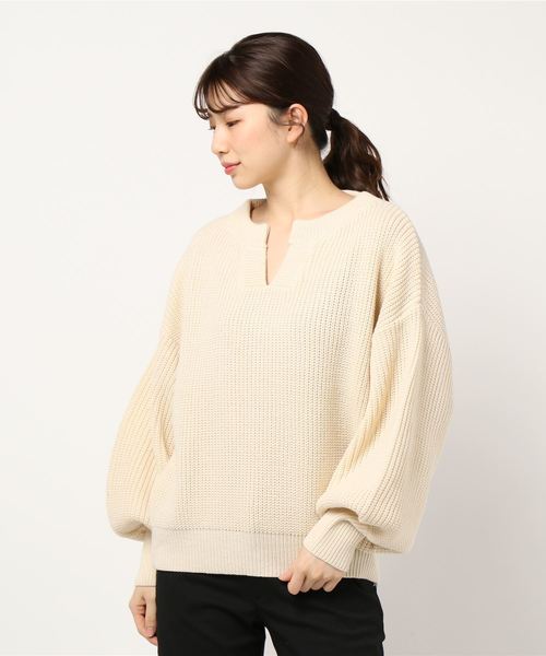 STYLEBLOCK（スタイルブロック）の「片畦編みキーネックビッグシルエットボリュームスリーブニット（ニット/セーター・レディース・ブラック/ベージュ/アイボリー/グリーン系その他/パープル系その他・M）」の9枚目の写真