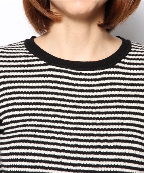 Chico（チコ）の「肩フリルニット（ニット/セーター・レディース・ホワイト/グレー/ブラック/オフホワイト/ネイビー・FREE）」の9枚目の写真