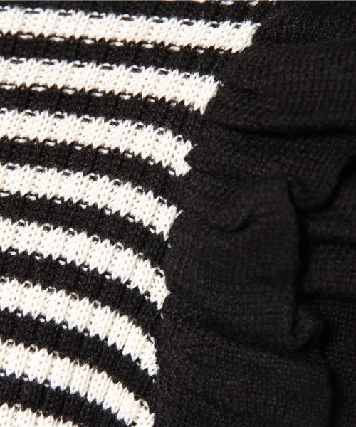 Chico（チコ）の「肩フリルニット（ニット/セーター・レディース・ホワイト/グレー/ブラック/オフホワイト/ネイビー・FREE）」の12枚目の写真