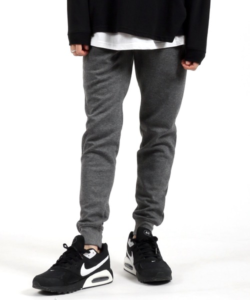 Salong hameu（サロン ハミュー）の「無地・サイドライン スウェット ジョガーパンツ メンズ レディース/トラックパンツ/スリムシルエット（スウェットパンツ・メンズ・グレー系その他2/ブラック系その他/ブラック系その他2/グレー系その他4/グレー系その他3/ブラック/グレー/グレー系その他/チャコール/ブルー系その他2/ネイビー/ブルー系その他・M/L/LL/S）」の6枚目の写真