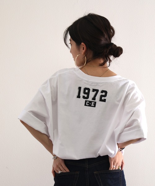 classicalelf(クラシカルエルフ)の「1972 オーバーサイズ バックプリントロング丈クルーネックロゴTシャツ(半袖)(Tシャツ/カットソー・レディース・ホワイト/ブラック/杢グレー・MEDIUM/LARGE/X-LARGE)」の5枚目の写真