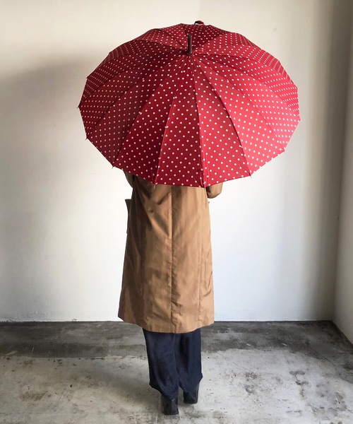 COMMON WARE（コモンウェアー）の「NT:16本骨ドット バイカラー　長傘（長傘・レディース・ブラック/ネイビー/ローズ/グリーン/ブルー/ブラック系/ミント/ローズ系/ネイビー系・FREE）」の8枚目の写真