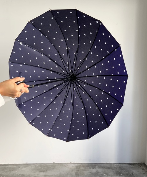 COMMON WARE（コモンウェアー）の「NT:16本骨ドット バイカラー　長傘（長傘・レディース・ブラック/ネイビー/ローズ/グリーン/ブルー/ブラック系/ミント/ローズ系/ネイビー系・FREE）」の16枚目の写真