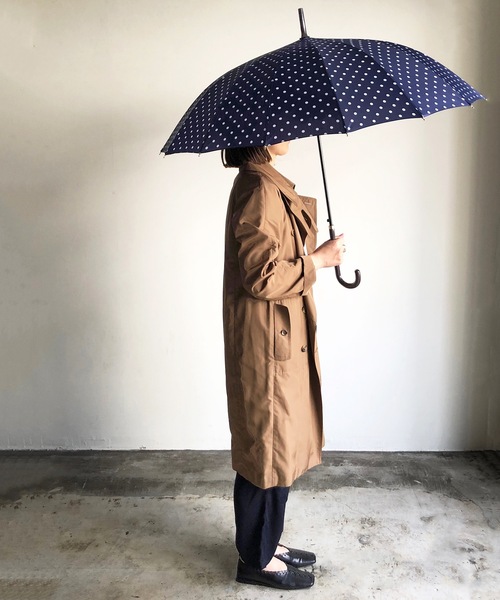 COMMON WARE（コモンウェアー）の「NT:16本骨ドット バイカラー　長傘（長傘・レディース・ブラック/ネイビー/ローズ/グリーン/ブルー/ブラック系/ミント/ローズ系/ネイビー系・FREE）」の14枚目の写真