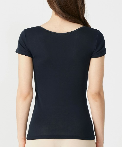 GUNZE（グンゼ）の「COOLMAGIC/クールマジック 汗取り付き2分袖 着る日焼け止め（インナーウェア/肌着・レディース・ブラック/ベージュ/ライラック/ベージュ系その他/サックスブルー/ベージュ系その他2・LARGE/X-LARGE/MEDIUM）」の9枚目の写真