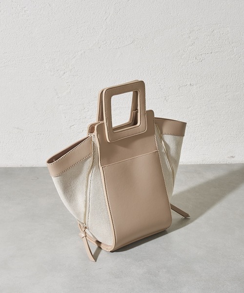 loti（ロティ）の「WEB限定　loti 　スクエアジップWAYミニバッグ（ショルダーバッグ・レディース・ベージュ/ブラウン/ブラック・FREE）」の9枚目の写真