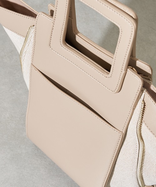 loti（ロティ）の「WEB限定　loti 　スクエアジップWAYミニバッグ（ショルダーバッグ・レディース・ベージュ/ブラウン/ブラック・FREE）」の10枚目の写真