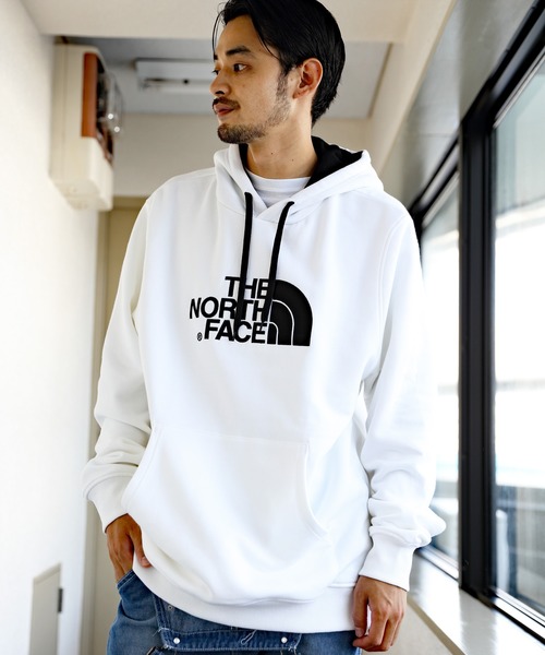 THE NORTH FACE(ザノースフェイス)の「THE NORTH FACE プルパーカー(パーカー・メンズ・ホワイト/ブラック/ブラック系その他/ホワイト系その他/ヘザーグレー/その他/グレー/ブラック系その他2/オリーブ×ブラック/グレー系その他/ブルー/レッド系その他/ホワイト系その他2/イエロー/ブルー系その他/カーキ/グリーン/グリーン系その他/グリーン系その他2/オレンジ/ブラック系その他3/ブルー系その他2/ベージュ系その他/ブラック系その他4/ブラック系その他5/グレー系その他2/ブルー系その他3/ブルー系その他4/ピンク/ネイビー/イエロー系その他/ブルー系その他5/ブラック系その他6/ブラック系その他7/グレー系その他3/オレンジ系その他/ホワイト系その他3/その他1/ブルー系その他6/ブラック×レッド/グリーン系その他3/イエロー系その他2・X-LARGE/XX-LARGE/MEDIUM/SMALL/LARGE/X-SMALL)」の2枚目の写真