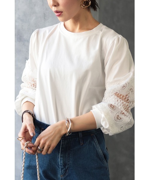 Bonjour Sagan(ボンジュールサガン)の「袖刺繍プルオーバー(Tシャツ/カットソー・レディース・ホワイト/ブラック・FREE)」の1枚目の写真