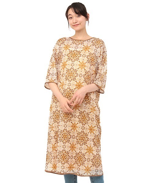 チチカカ（チチカカ）の「バティックタイルワンピース（ワンピース・レディース・レッド/イエロー/ブルー・FREE）」の8枚目の写真