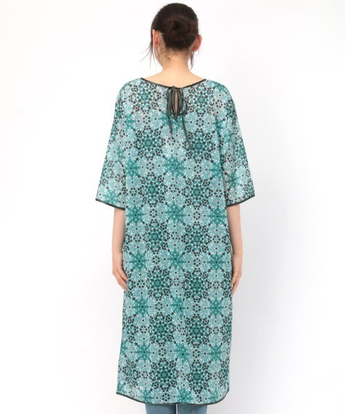 チチカカ（チチカカ）の「バティックタイルワンピース（ワンピース・レディース・レッド/イエロー/ブルー・FREE）」の12枚目の写真