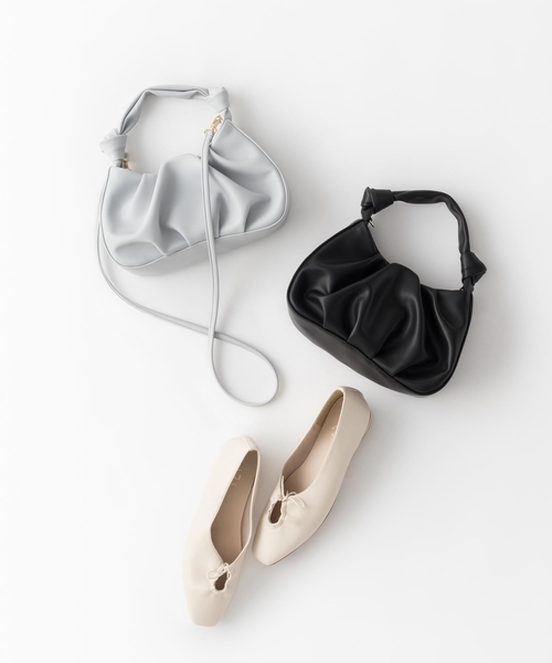 AG by aquagirl（エージーバイアクアガール）の「◆スクエアギャザーリボンフラットシューズ（その他シューズ・レディース・ブラック/ベージュ/オフホワイト・02/03）」の7枚目の写真