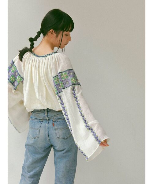 Ungrid - 新品未開封 ungrid コットンデザインエンブロイダリーブラウス アングリッド Ungrid（アングリッド）の「コットンデザインエンブロイダリー