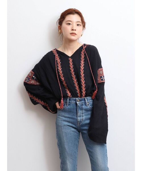 Ungrid(アングリッド)の「エンブロイダリーブラウス(シャツ/ブラウス・レディース・オフホワイト/ブラック・FREE)」の12枚目の写真