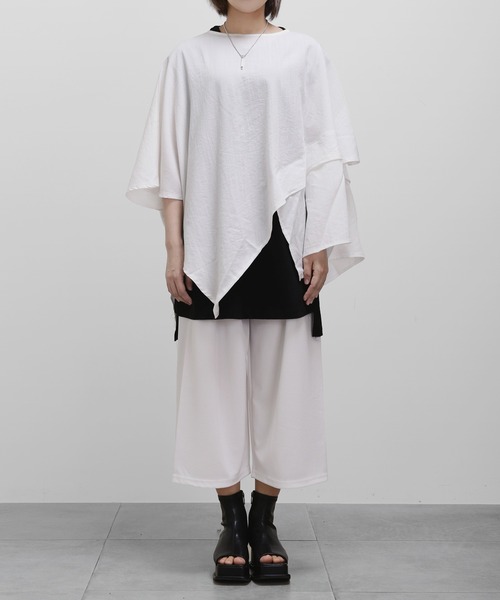 minsobi（ミンソビ）の「ポンチョ風カットソー ビッグシルエットレイヤードT　半袖　ユニセックス（Tシャツ/カットソー・メンズ・ホワイト/ブラック・FREE）」の4枚目の写真