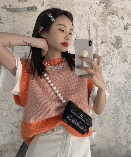 KOR（ケーオーアール）の「バイカラーニットベスト（ベスト・レディース・オレンジ系その他・FREE）」の5枚目の写真