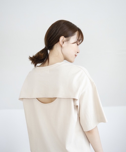 UNFIELD（アンフィールド）の「【UNFIELD バックオープンTシャツ】（Tシャツ/カットソー・レディース・チャコールグレー/アイボリー/レンガ・FREE）」の4枚目の写真