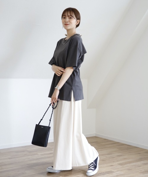 UNFIELD（アンフィールド）の「【UNFIELD バックオープンTシャツ】（Tシャツ/カットソー・レディース・チャコールグレー/アイボリー/レンガ・FREE）」の11枚目の写真