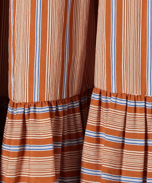 SHIPS（シップス）の「〈手洗い可能〉MANTECO ティアードスカート◇（スカート・レディース・ライトブルー/ブラウン・ONE SIZE）」の6枚目の写真