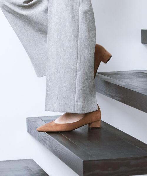 green label relaxing（グリーンレーベルリラクシング）の「スクエア プレーン パンプス(3cmヒール) -撥水-（パンプス・レディース・ブラック/ベージュ/パープル/モカ/その他1・22cm/22.5cm/23cm/23.5cm/24cm/24.5cm/25cm）」の8枚目の写真