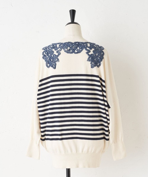 BEARDSLEY(ビアズリー)の「襟ぐり刺繍ニット(ニット/セーター・レディース・グレー/ブラック・FREE)」の5枚目の写真