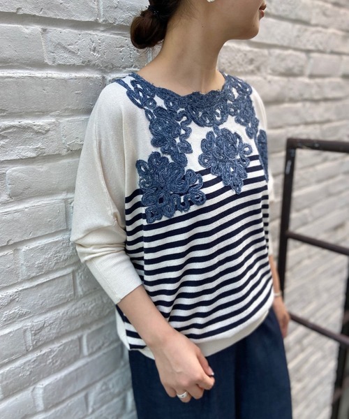 BEARDSLEY(ビアズリー)の「襟ぐり刺繍ニット(ニット/セーター・レディース・グレー/ブラック・FREE)」の7枚目の写真