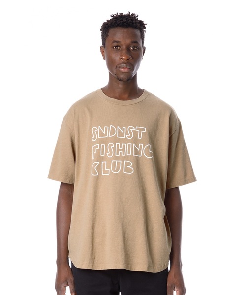 Sandinista(サンディニスタ)の「Fishing Club Tee / 釣りクラブTシャツ(Tシャツ/カットソー・メンズ・ホワイト/ブラック/サンドベージュ/グリーン系その他・SMALL/MEDIUM/LARGE)」の1枚目の写真