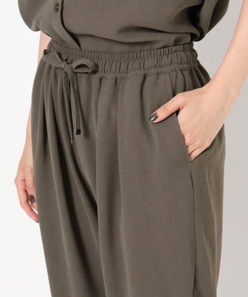 THE SHOP TK (ザ ショップ ティーケー )の「◆【イージーケア】麻調ジョグパンツ(その他パンツ・レディース・ブラック/カーキ/イエロー/グリーン・12/13)」の18枚目の写真