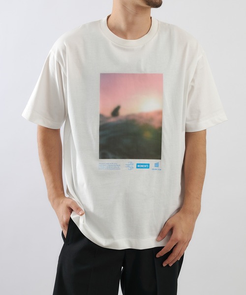 COLONY 2139（コロニートゥーワンスリーナイン）の「2139T(Summer-Resort)/ビッグシルエットTシャツ(ユニセックス対応)（Tシャツ/カットソー・メンズ・ブラック/ブラック系その他2/ブルー系その他4/ホワイト/サックスブルー/ホワイト系その他/ブルー系その他/その他35/ホワイト系その他2・LARGE/MEDIUM）」の2枚目の写真