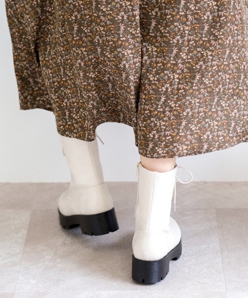 VIVIAN（ヴィヴィアン）の「厚底レースアップショートブーツ（ブーツ・レディース・ホワイト/ダークブラウン/ブラック・S/M/L/LL）」の11枚目の写真