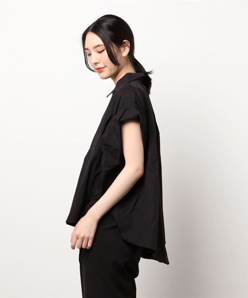 KOBE LETTUCE（コウベレタス）の「バックタックデザインシャツ（シャツ/ブラウス・レディース・オフホワイト/ブラック・FREE）」の3枚目の写真