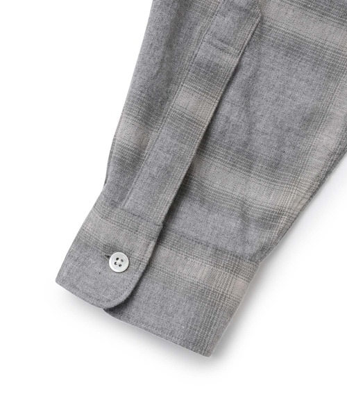 ADAM ET ROPE'(アダムエロペ)の「ビッグシルエット バンドカラーシャツ(シャツ/ブラウス・メンズ・ホワイト/チャコールグレー/ライトグレー/ブラウン系その他3・M/L)」の12枚目の写真