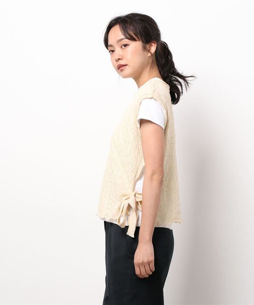 Clice de Paris(クリシェドゥパリス)の「K/サイドリボンニットベスト(ベスト・レディース・ベージュ/ブラック・ONESIZE)」の4枚目の写真